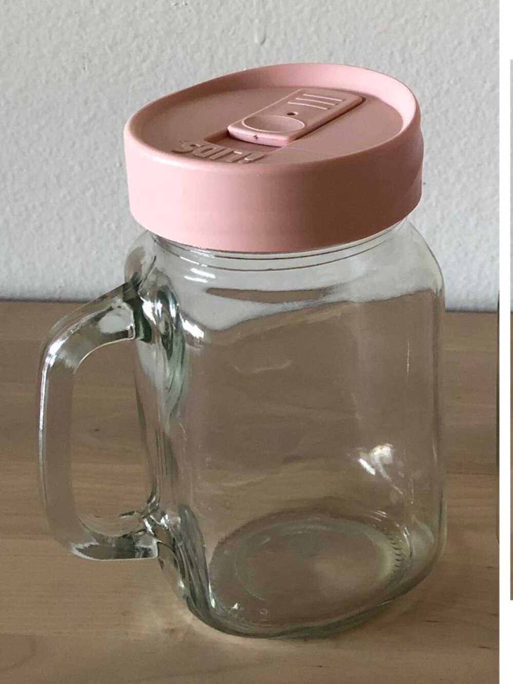 Glass Thumbler Jar with Handle for Smoozies, Coffee ect. - Pink Slider Lid